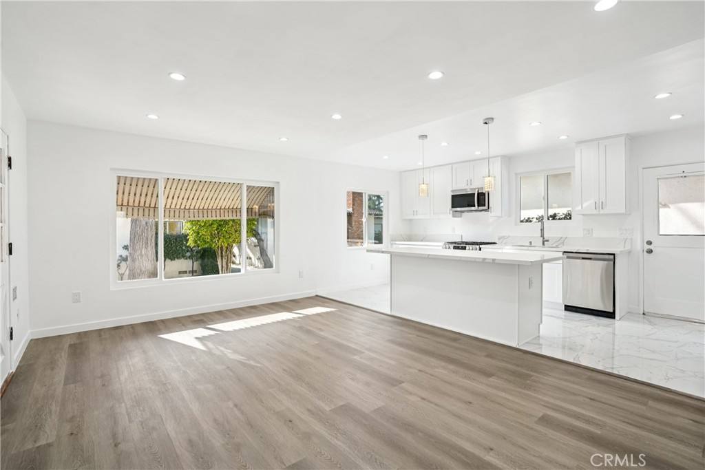 Apartment for rent at 1474 Allen Ave, Pasadena, CA 91104