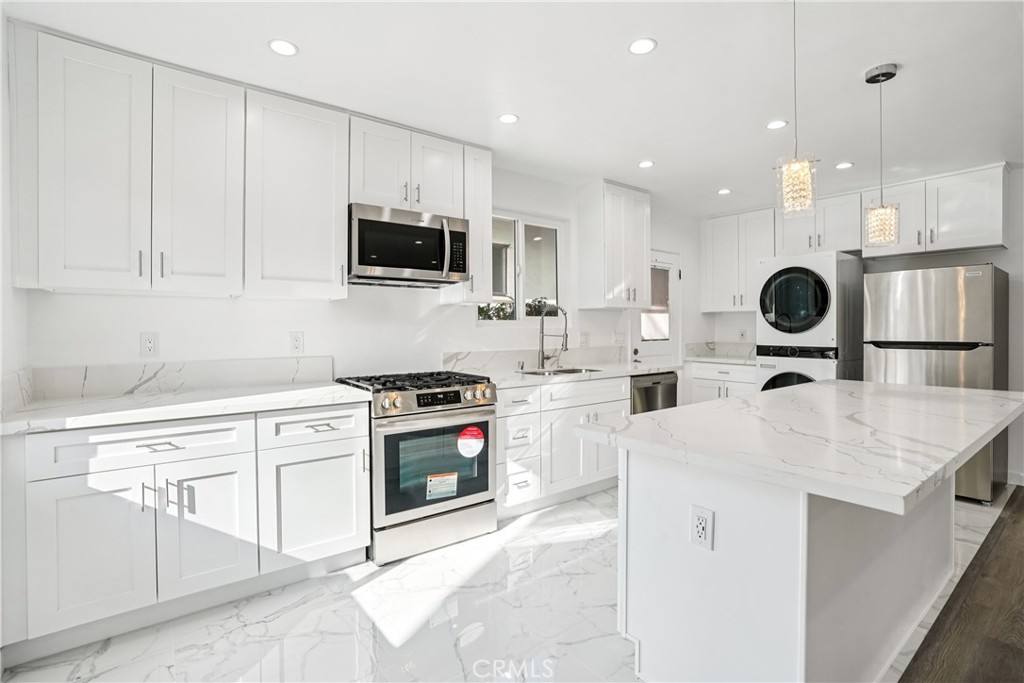 Apartment for rent at 1474 Allen Ave, Pasadena, CA 91104