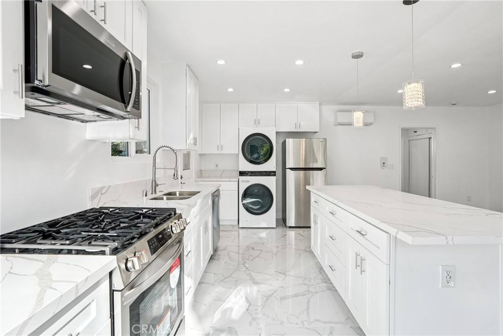 Apartment for rent at 1474 Allen Ave, Pasadena, CA 91104