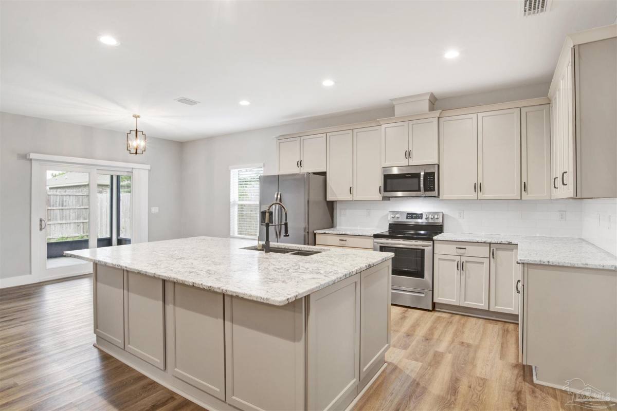 Apartment for rent at 4320 Quiet Court, Gulf Breeze, FL 32563