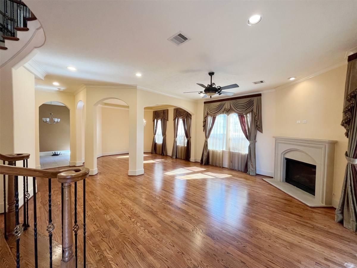 Apartment for rent at 5455 Hidalgo St, Houston, TX 77056