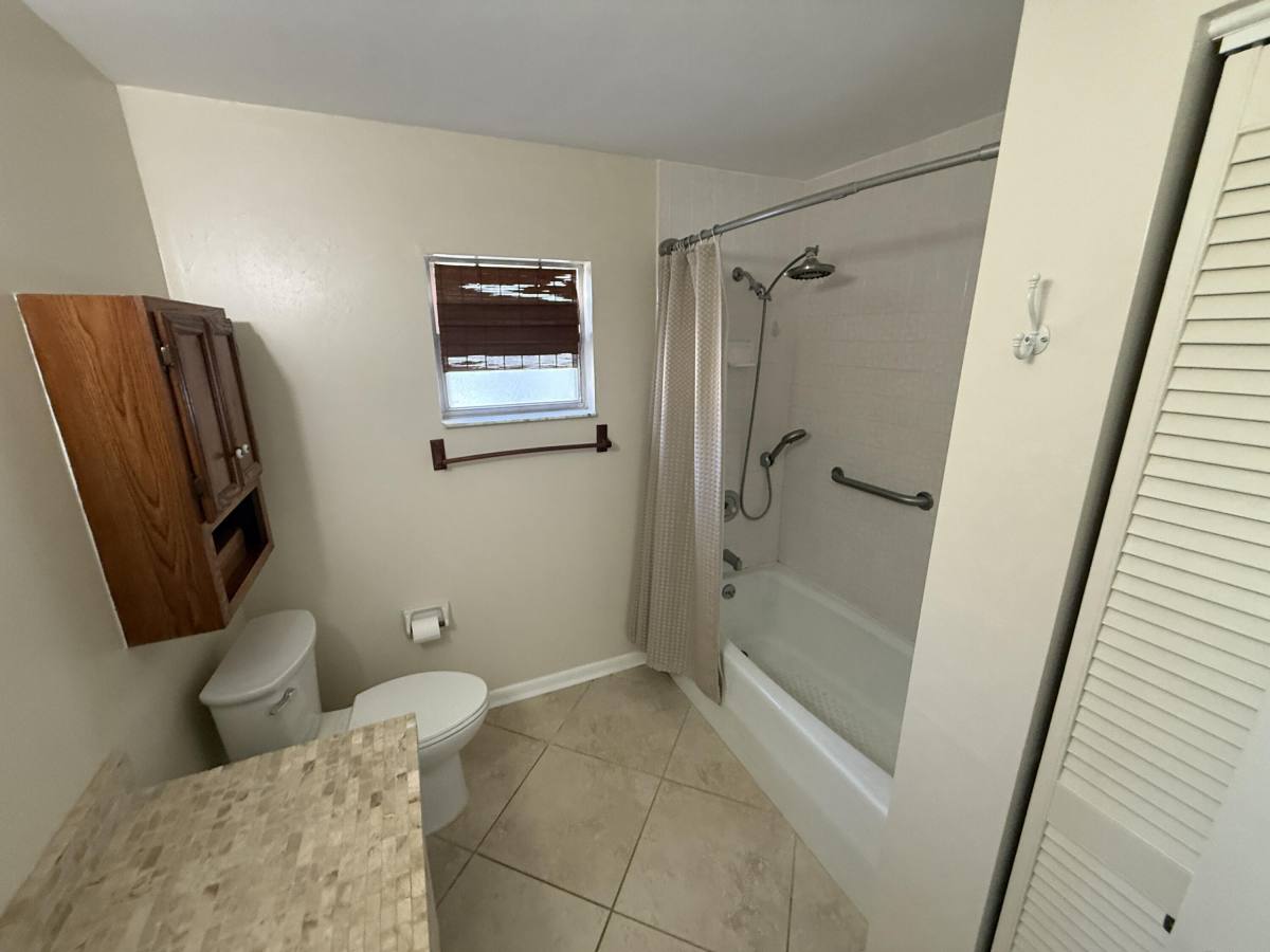 Apartment for rent at 125 Mayfield Rd #125B, Lake Worth, FL 33462