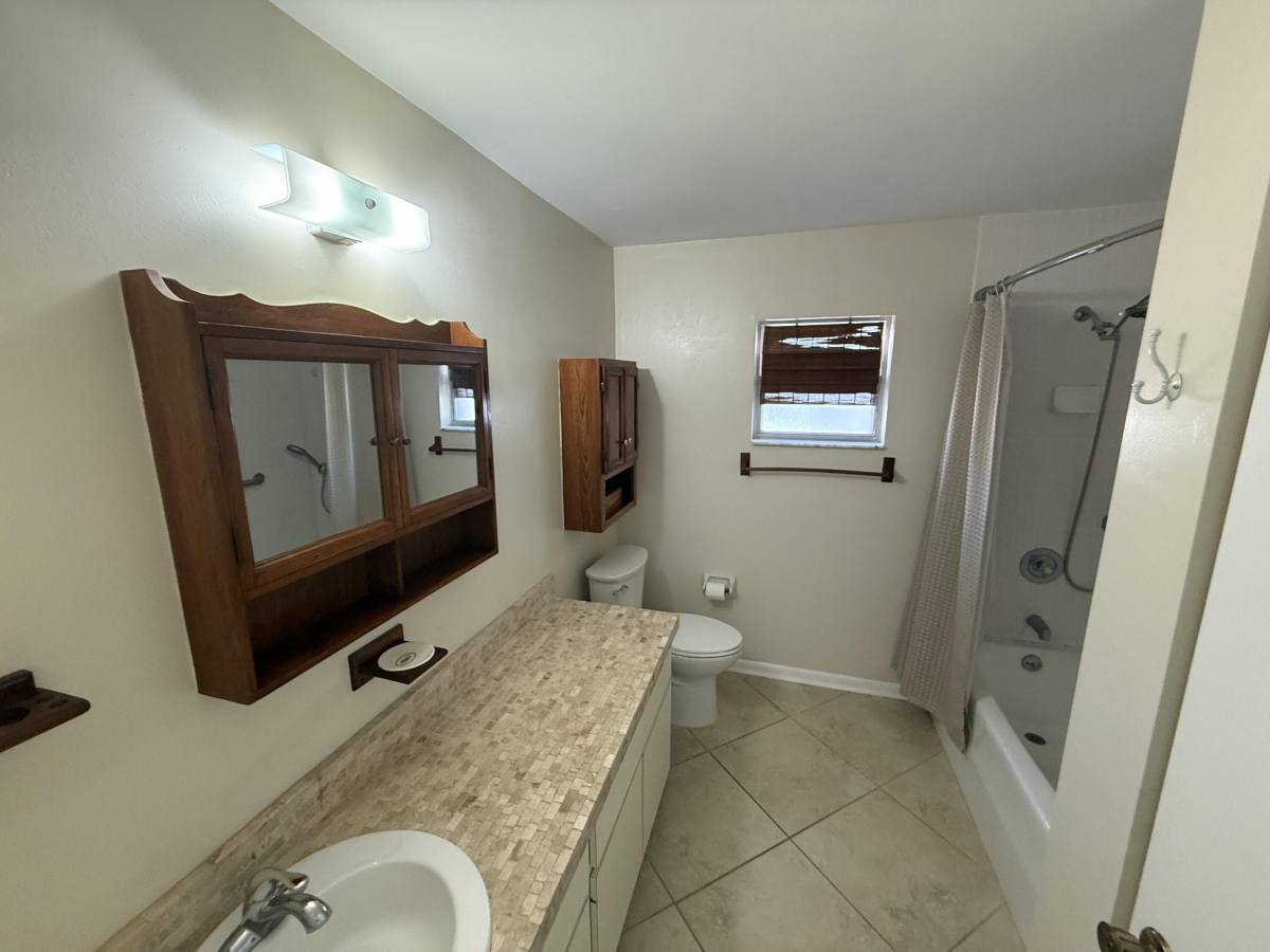Apartment for rent at 125 Mayfield Rd #125B, Lake Worth, FL 33462