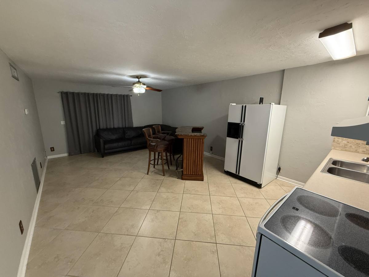 Apartment for rent at 125 Mayfield Rd #125B, Lake Worth, FL 33462