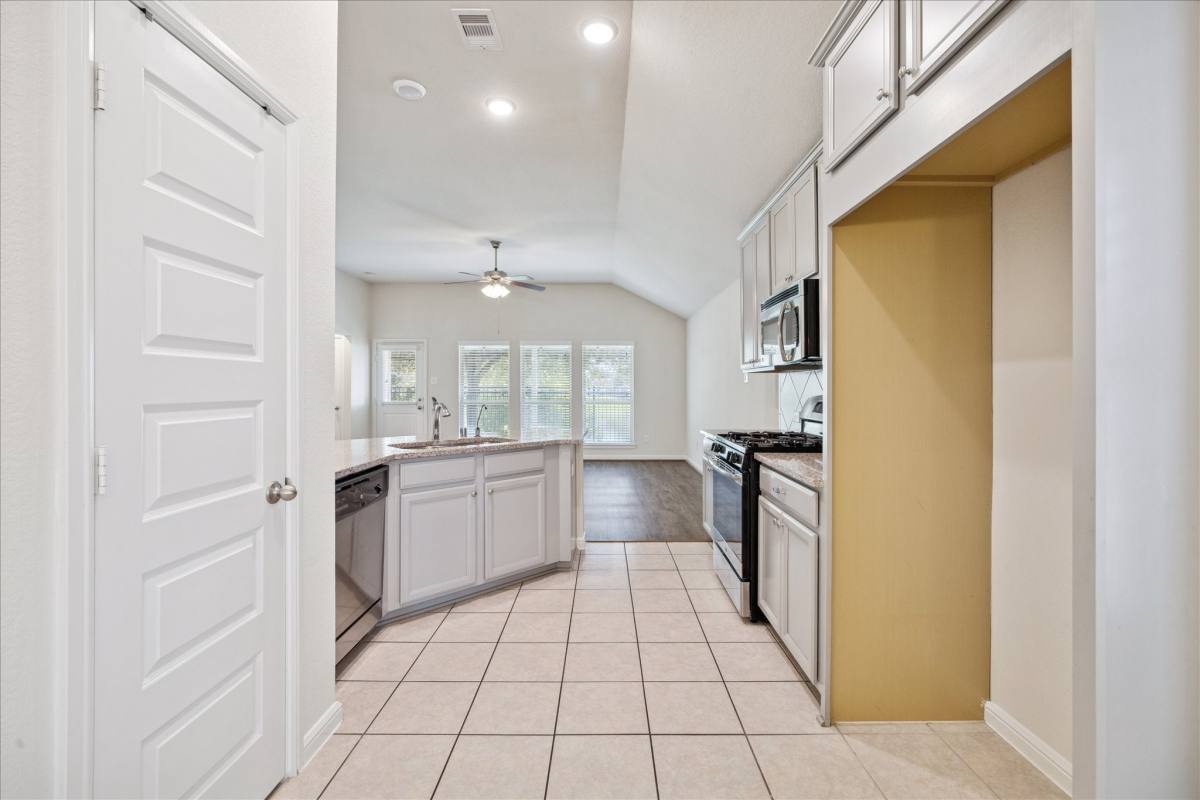Apartment for rent at 18203 Alora Springs Trace, Cypress, TX 77433
