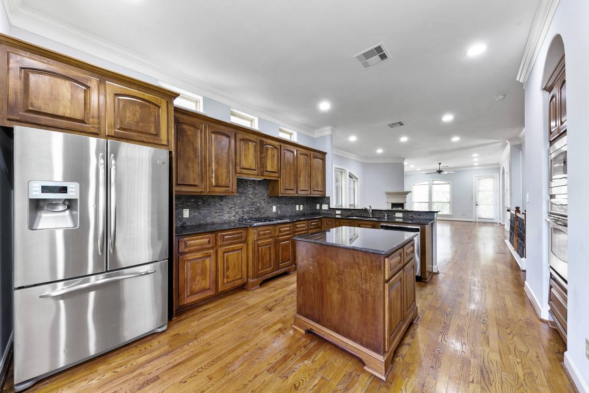 Townhouse for rent at 3319 Bingham Manor Lane, Houston, TX 77056
