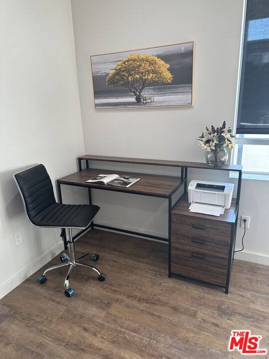 Apartment for rent at 124 S Croft Ave #101, Los Angeles, CA 90048