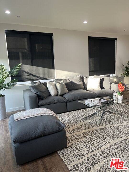 Apartment for rent at 124 S Croft Ave #101, Los Angeles, CA 90048