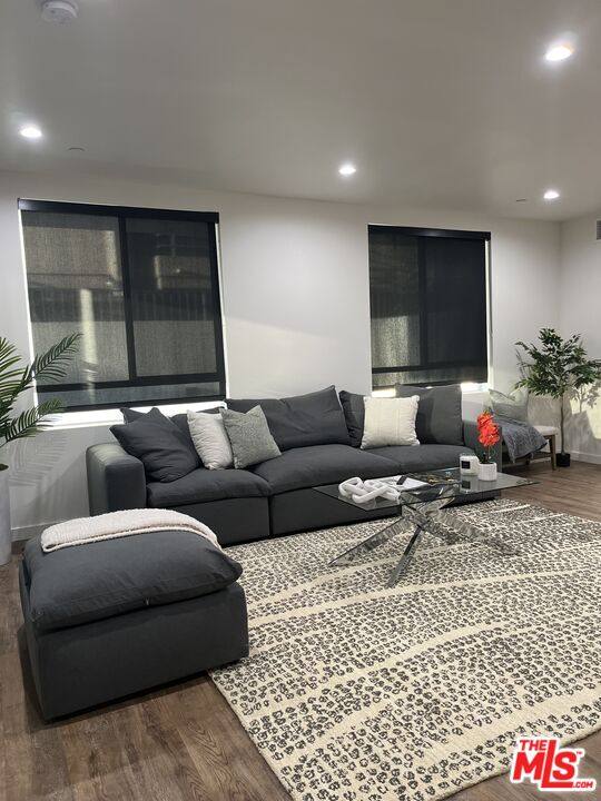 Apartment for rent at 124 S Croft Ave #101, Los Angeles, CA 90048
