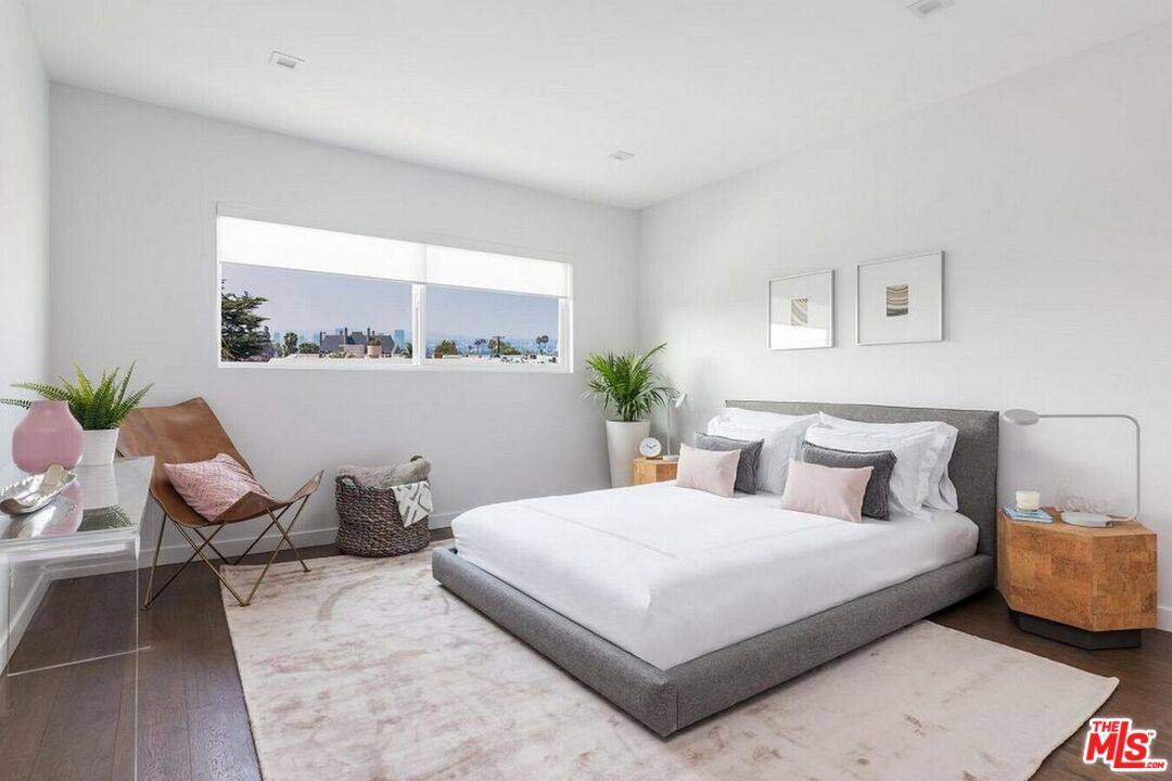 Apartment for rent at 1425 N Crescent Heights Blvd #101, Los Angeles, CA 90046