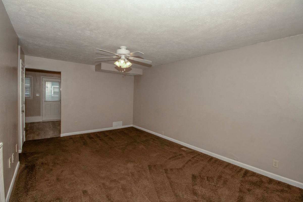 Townhouse for rent at 201 Davis Ave, Bloomington, IL 61701