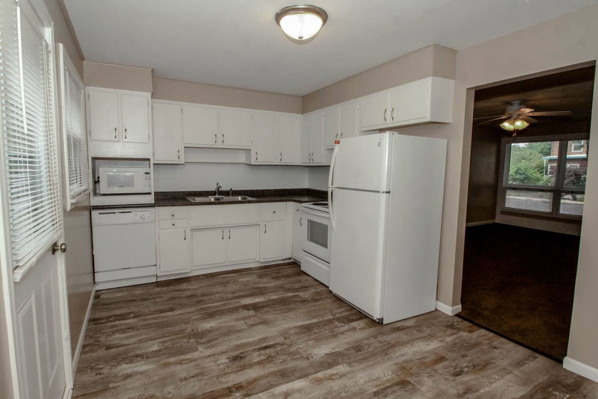 Townhouse for rent at 201 Davis Ave, Bloomington, IL 61701