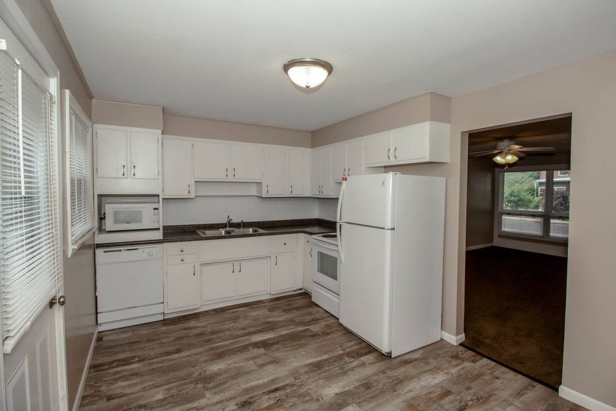 Townhouse for rent at 201 Davis Ave, Bloomington, IL 61701