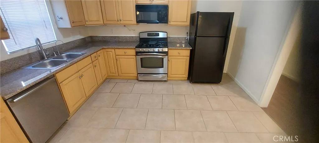 Apartment for rent at 2818 S Bronson Ave #2818B, Los Angeles, CA 90018