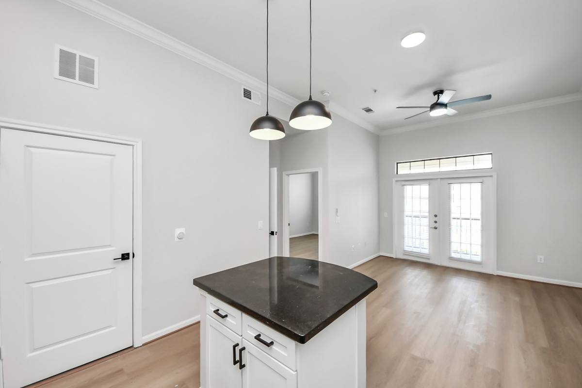 Apartment for rent at 6363 San Felipe St #203, Houston, TX 77057