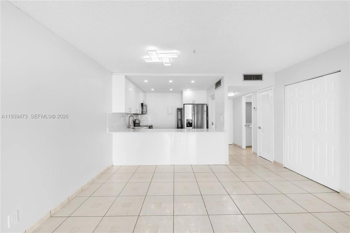 Apartment for rent at 16710 NE 9th Ave #307, Miami, FL 33162