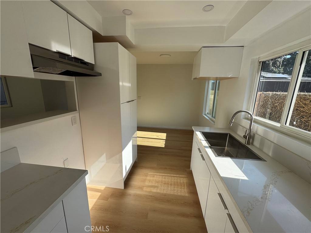 Apartment for rent at 8659 Chestnut Ave, South Gate, CA 90280