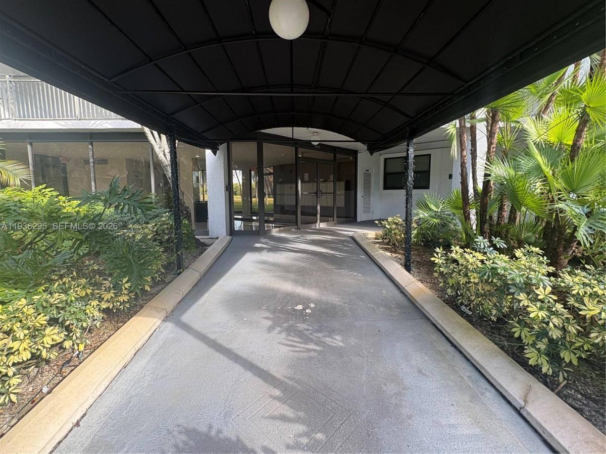 Apartment for rent at 16171 Blatt Blvd #408, Fort Lauderdale, FL 33326