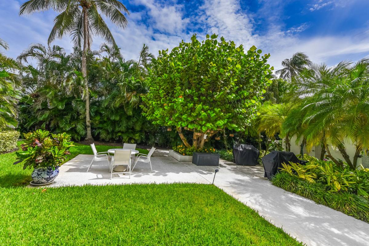 Condo for rent at 2860 S Ocean Blvd #504, Palm Beach, FL 33480