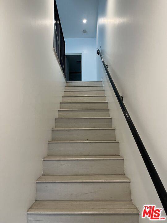 Apartment for rent at 246 N Dillon St #246, Los Angeles, CA 90026