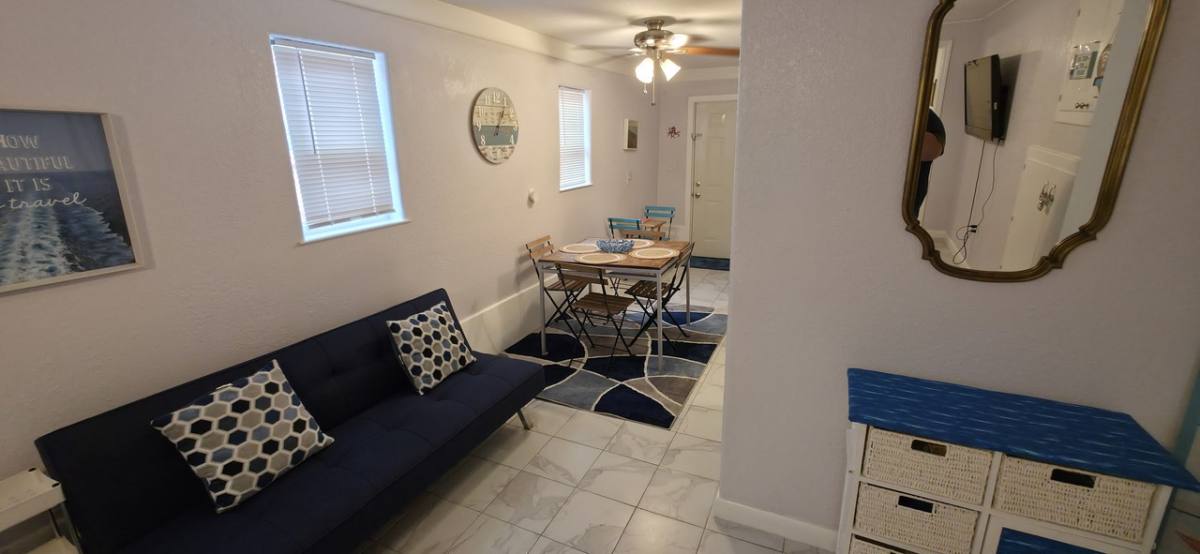 Apartment for rent at 1915 Ave O 1 2 #1915A, Galveston, TX 77550