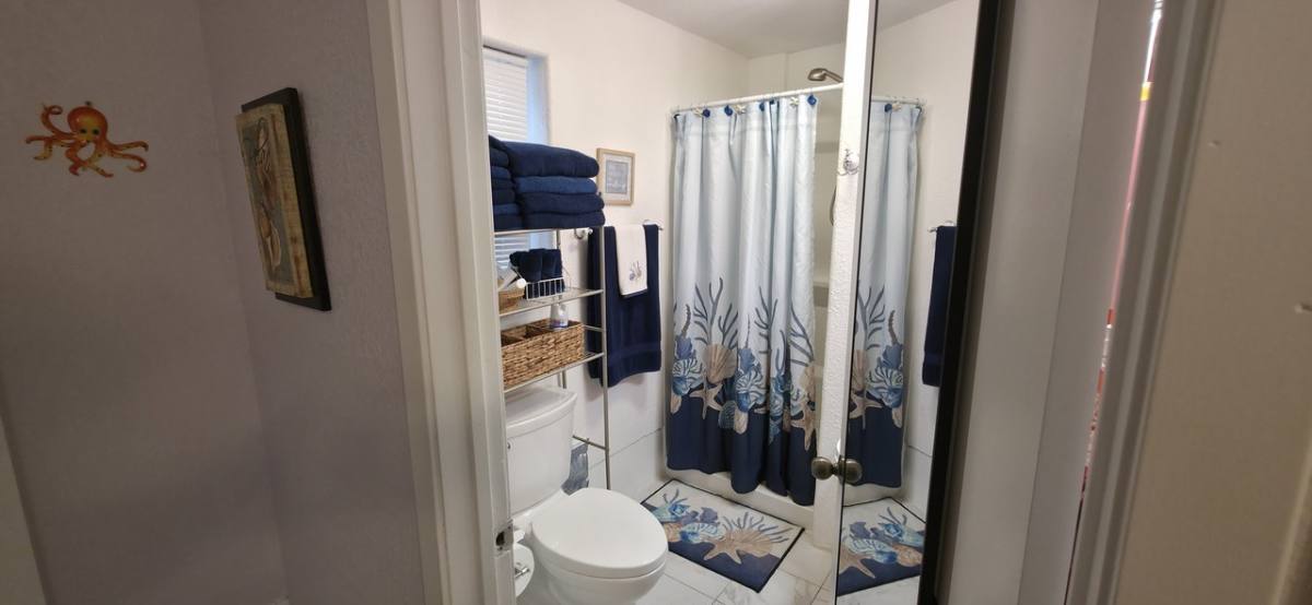 Apartment for rent at 1915 Ave O 1 2 #1915A, Galveston, TX 77550