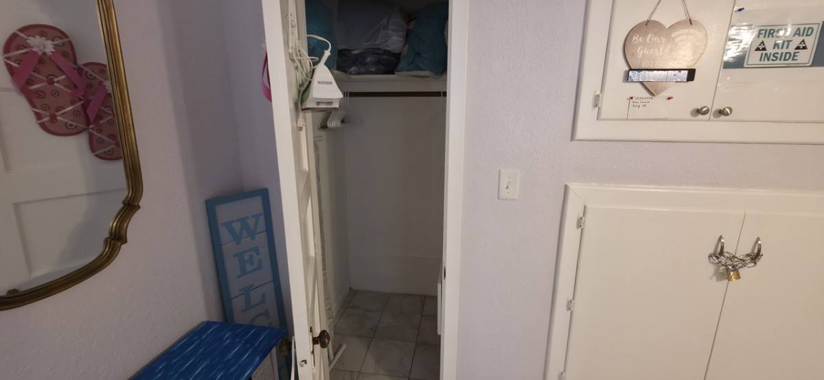 Apartment for rent at 1915 Ave O 1 2 #1915A, Galveston, TX 77550