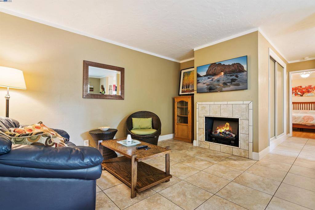 Apartment for rent at 385 Camelback Rd #385, Pleasant Hill, CA 94523
