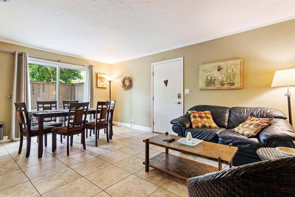 Apartment for rent at 385 Camelback Rd #385, Pleasant Hill, CA 94523
