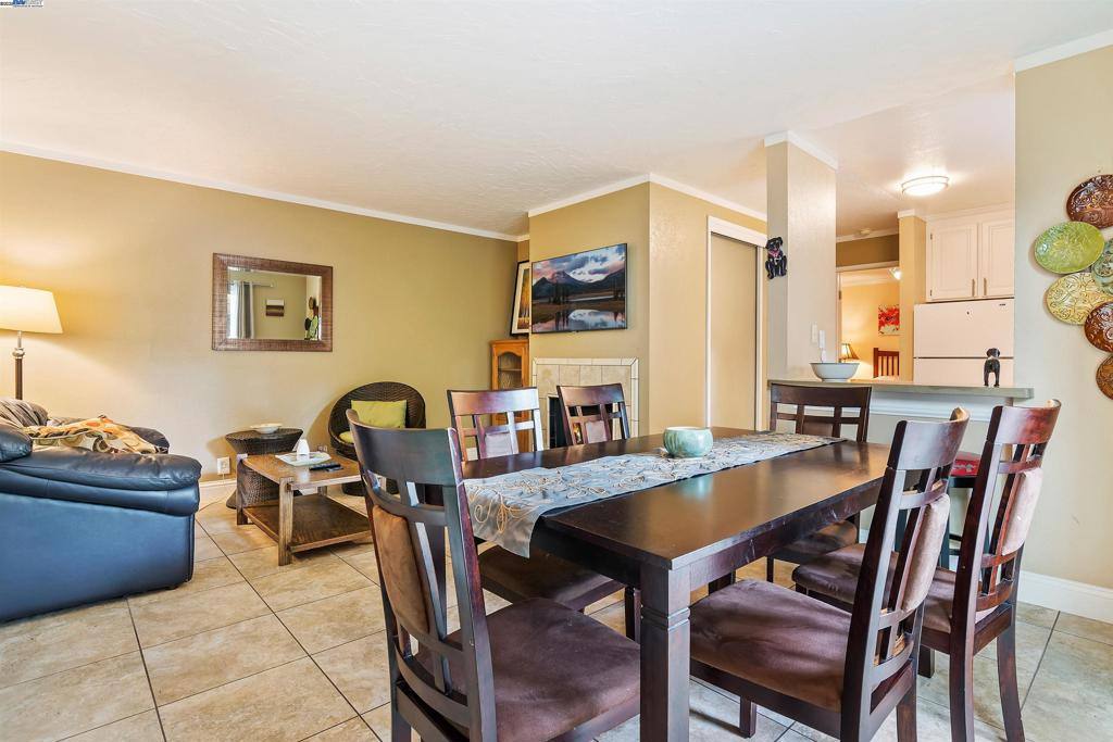 Apartment for rent at 385 Camelback Rd #385, Pleasant Hill, CA 94523