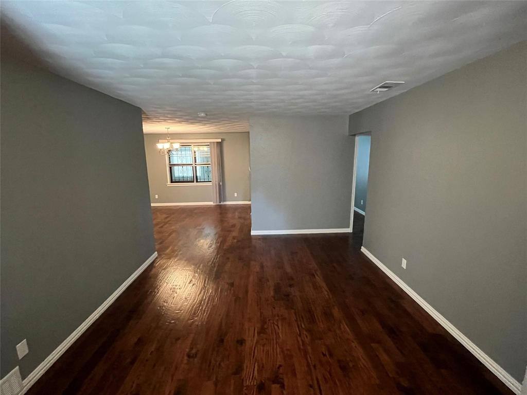 Apartment for rent at 4509 Huntington Dr, Garland, TX 75042