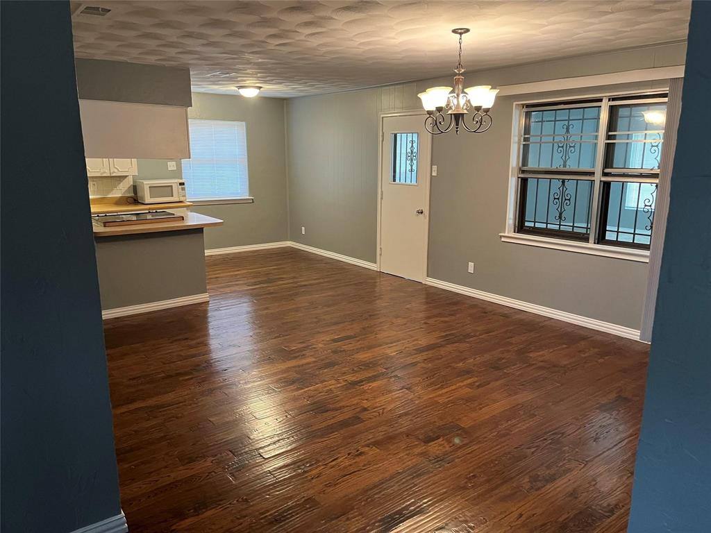 Apartment for rent at 4509 Huntington Dr, Garland, TX 75042