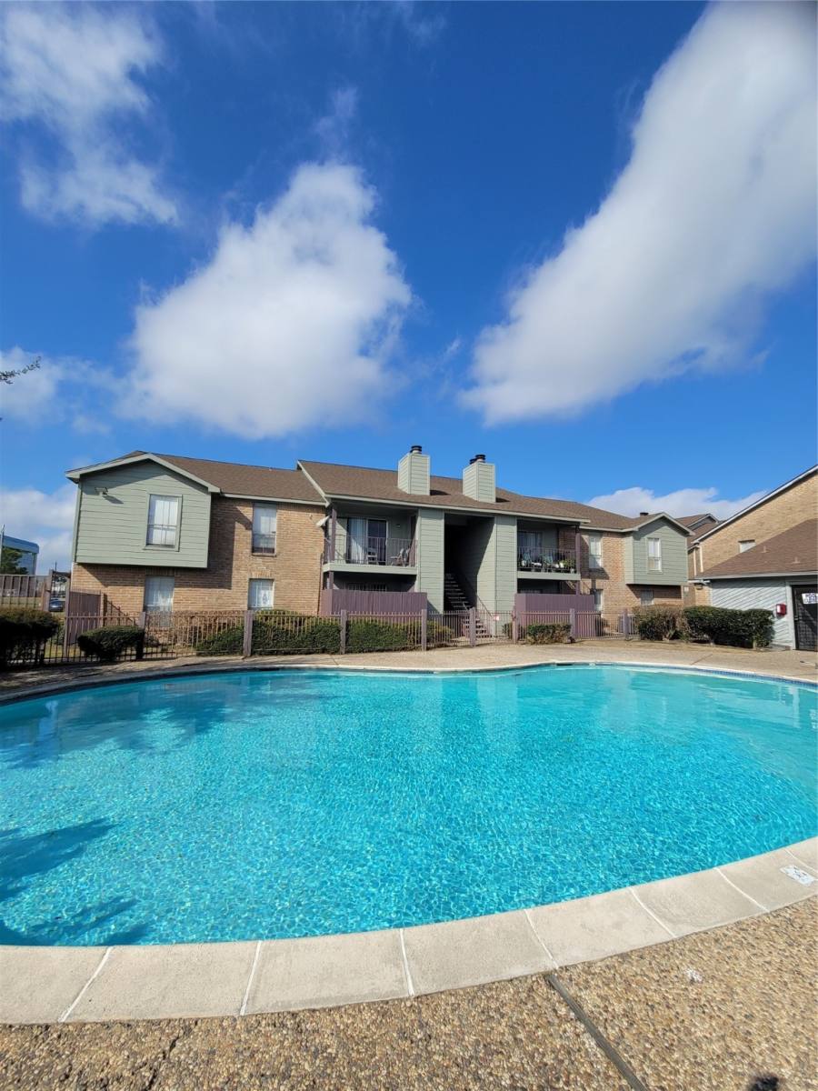 Condo for rent at 9350 Country Creek St #81, Houston, TX 77036