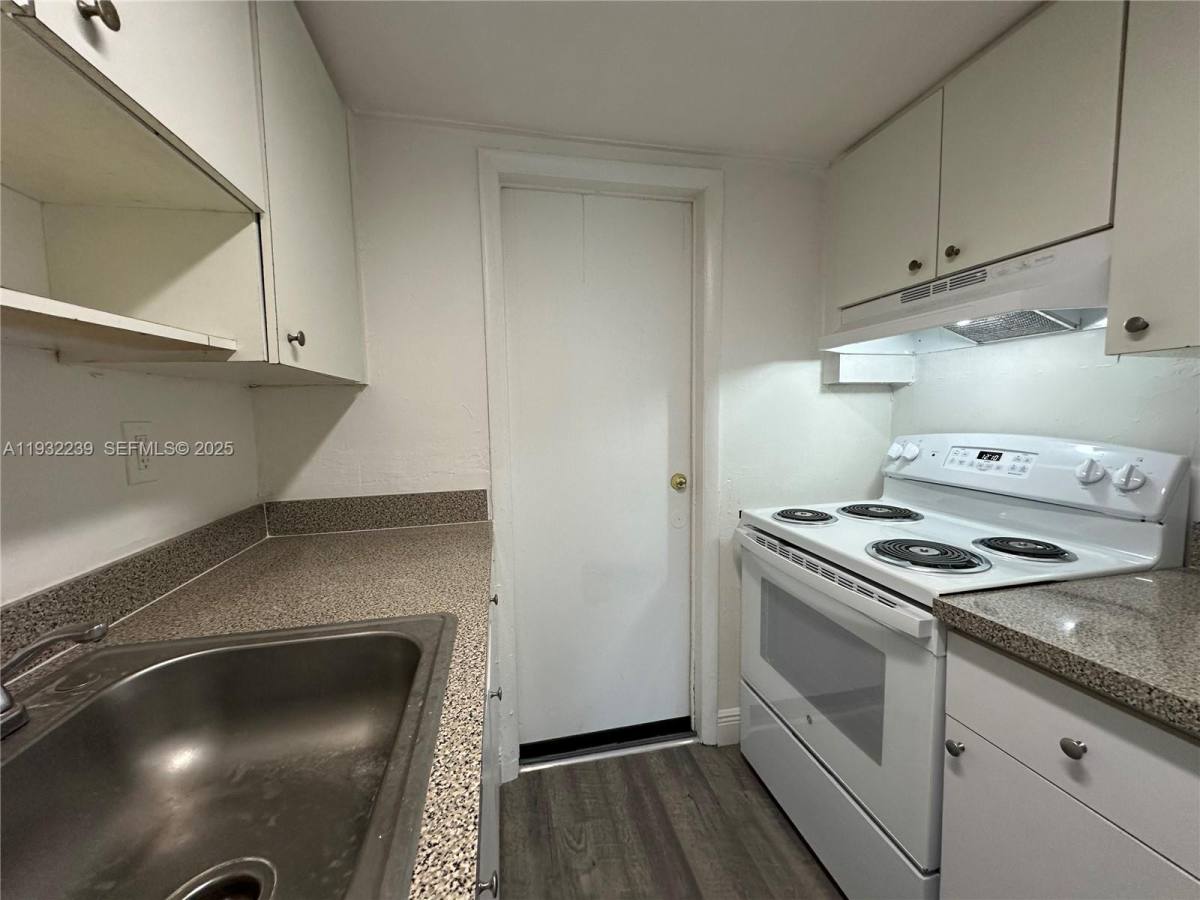 Apartment for rent at 13455 NE 6th Ave #210, Miami, FL 33161
