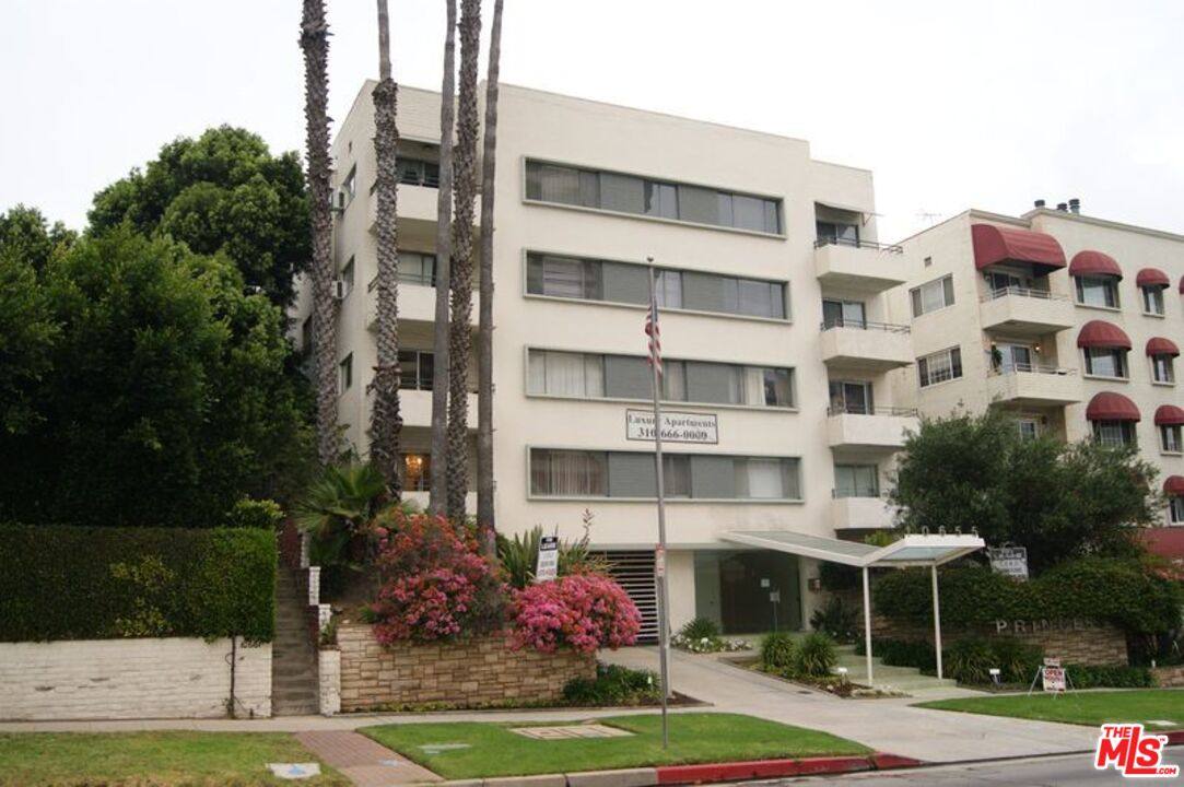Apartment for rent at 10655 Wilshire Blvd #303, Los Angeles, CA 90024