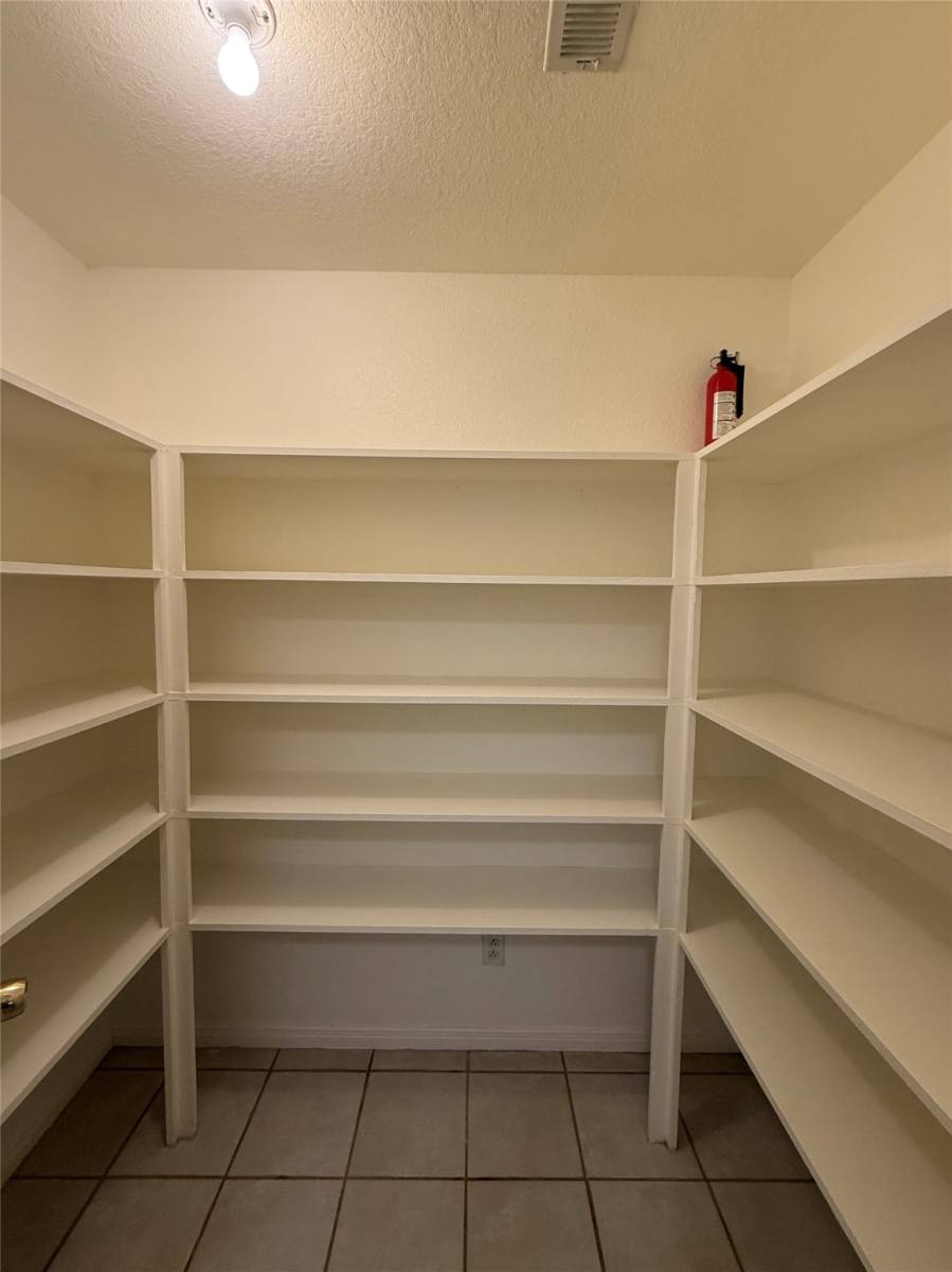 Apartment for rent at 827 Algoa-Friendswood Rd #827, Alvin, TX 77511