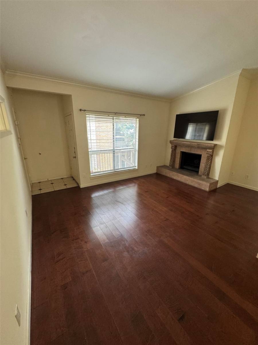 Condo for rent at 2001 Bering Dr #20012D, Houston, TX 77057