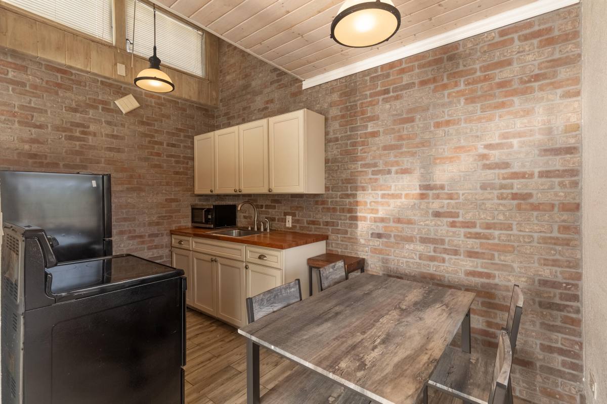 Apartment for rent at 131 S Federal Highway 131-4, Lake Worth Beach, FL 33460