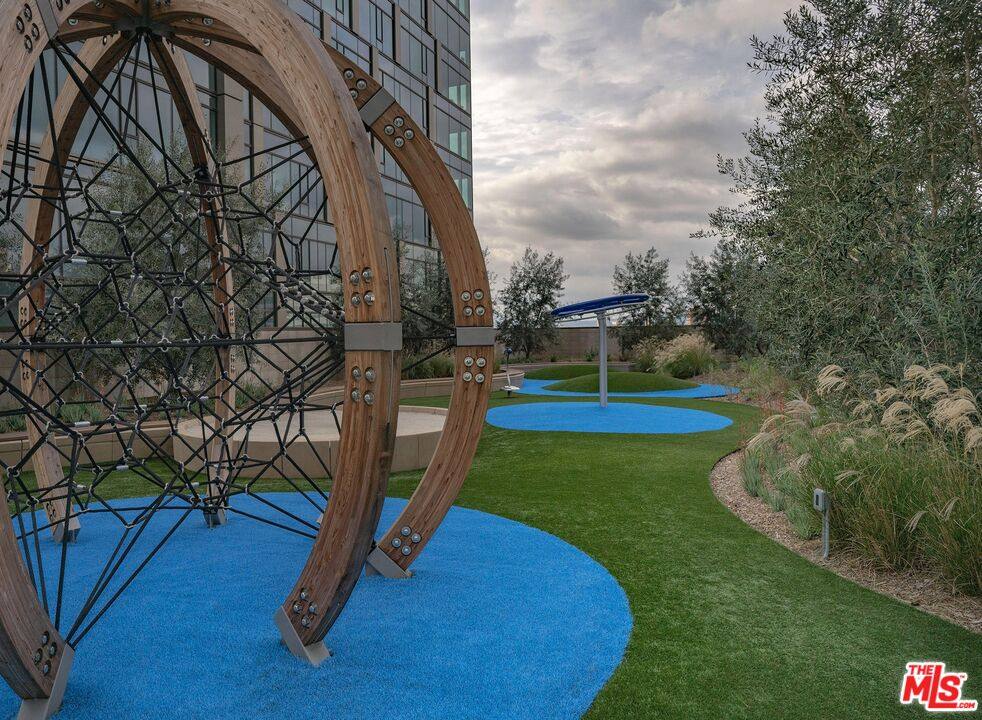 Apartment for rent at 877 Francisco St #1002, Los Angeles, CA 90017