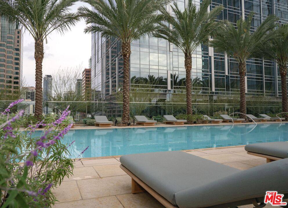 Apartment for rent at 877 Francisco St #1002, Los Angeles, CA 90017