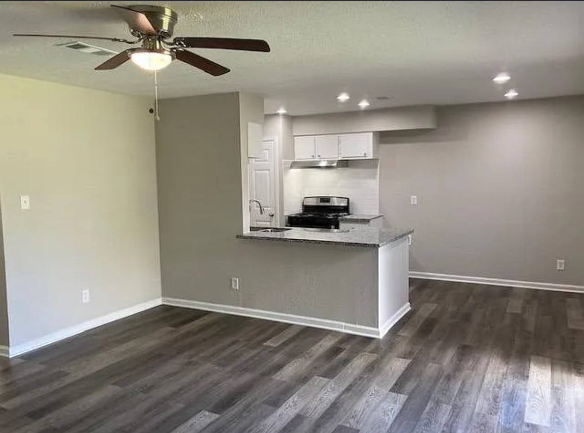 Apartment for rent at 4015 Marchant Rd, Houston, TX 77047