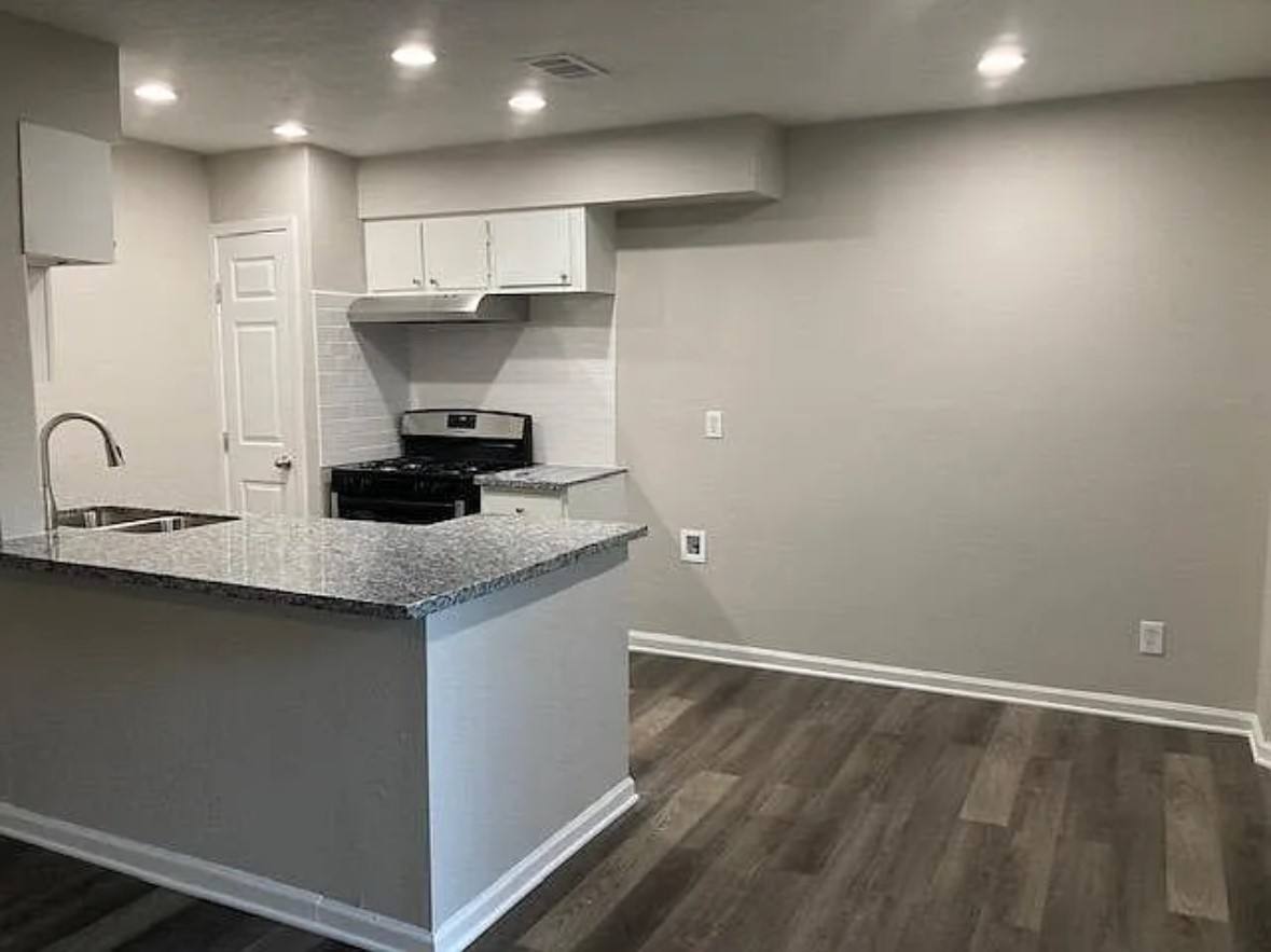 Apartment for rent at 4015 Marchant Rd, Houston, TX 77047