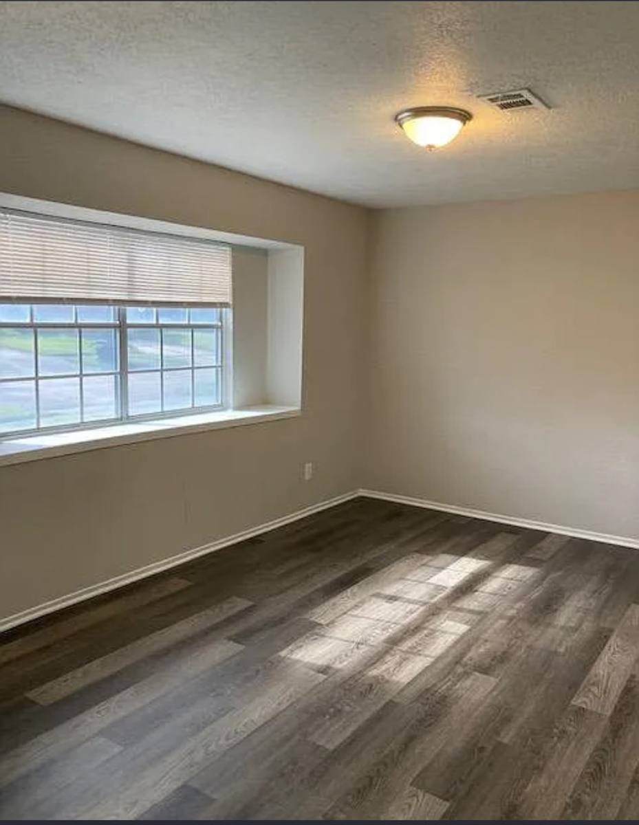 Apartment for rent at 4015 Marchant Rd, Houston, TX 77047