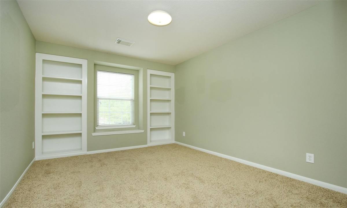Apartment for rent at 16044 Sweetwater Fields Lane, Tomball, TX 77377