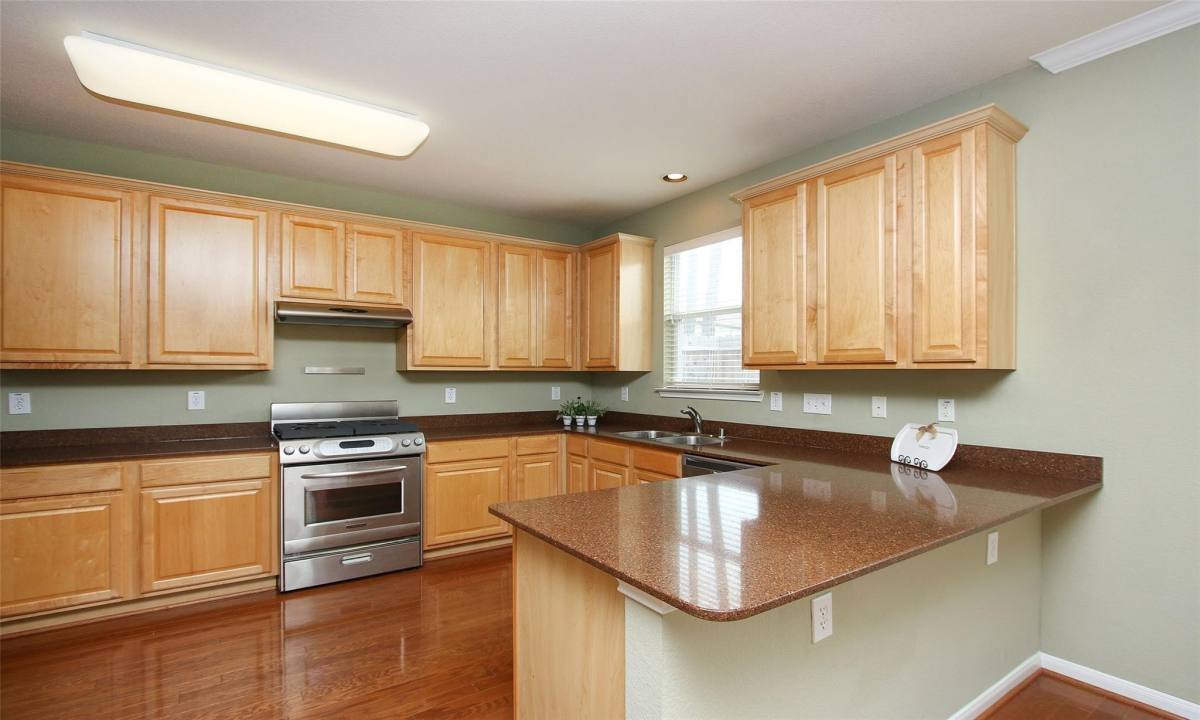 Apartment for rent at 16044 Sweetwater Fields Lane, Tomball, TX 77377