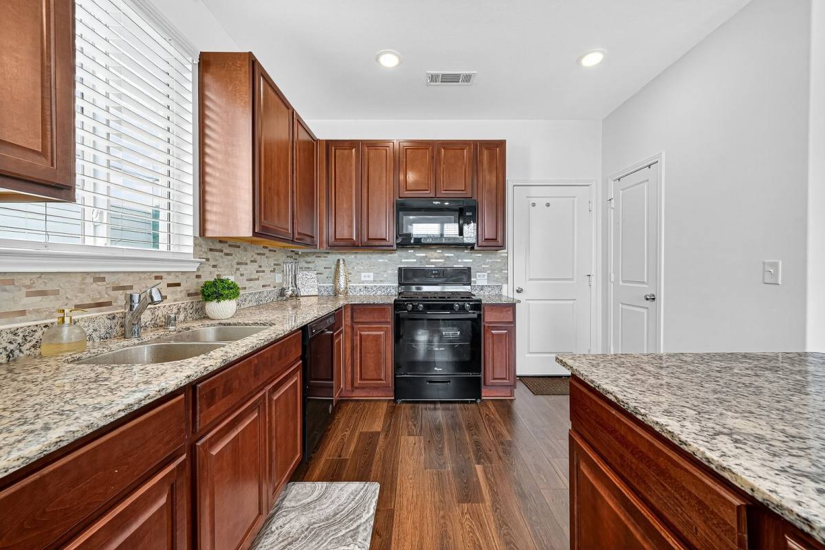 Apartment for rent at 17843 Plow Horse Lane, Hockley, TX 77447