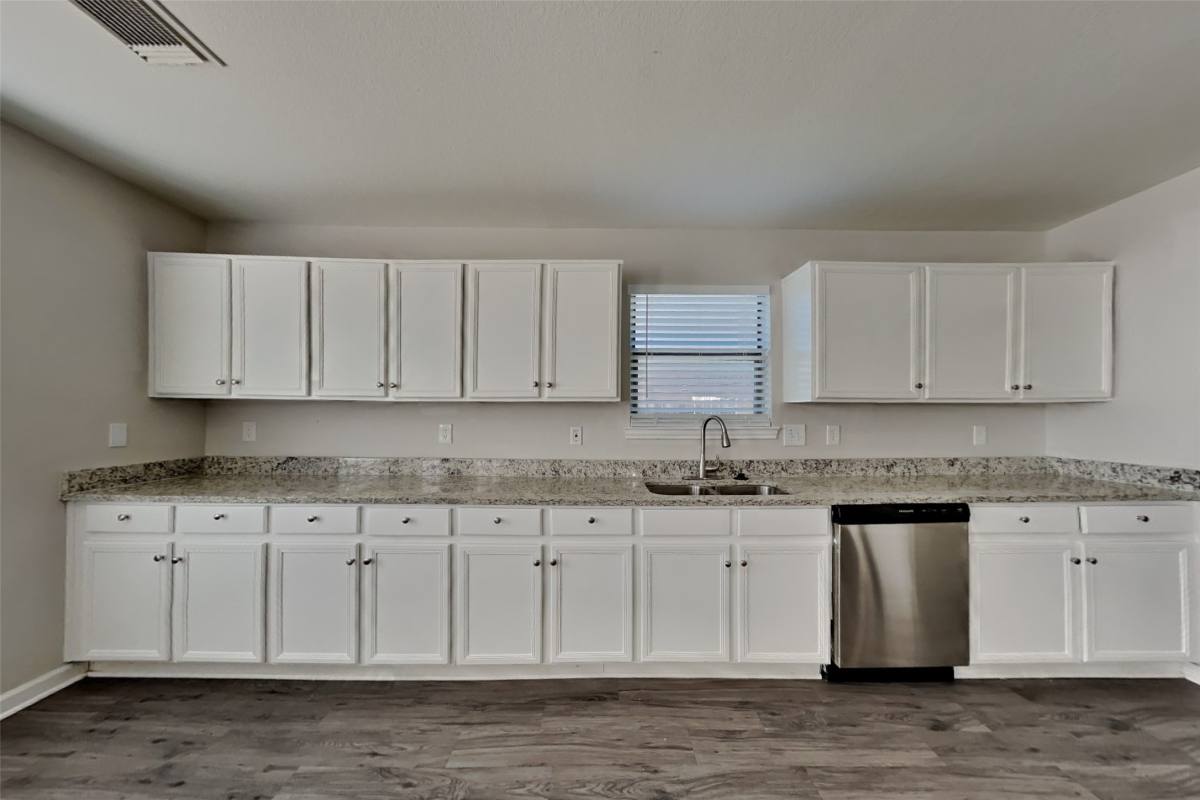 Apartment for rent at 17039 Kemble Creek Dr, Houston, TX 77084