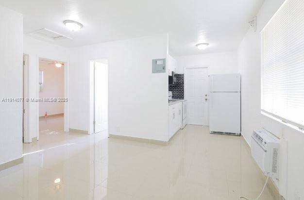 Apartment for rent at 309 Phippen Waiters Rd #309-1, Dania, FL 33004