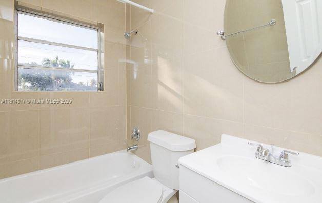 Apartment for rent at 309 Phippen Waiters Rd #309-1, Dania, FL 33004
