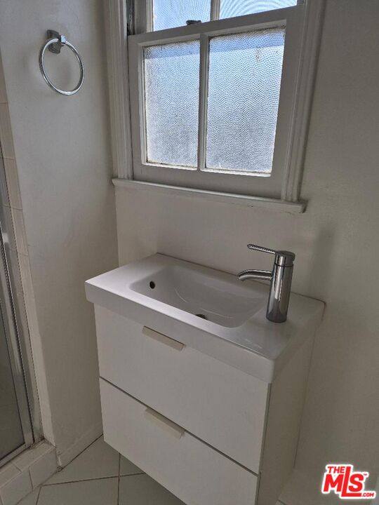 Apartment for rent at 8573 1 4 Holloway Dr #857385511, West Hollywood, CA 90069